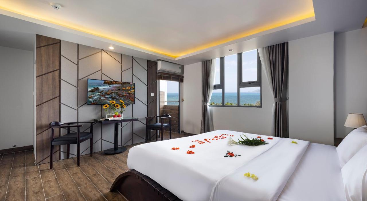 Azura Gold Hotel & Apartment Nha Trang Exteriör bild