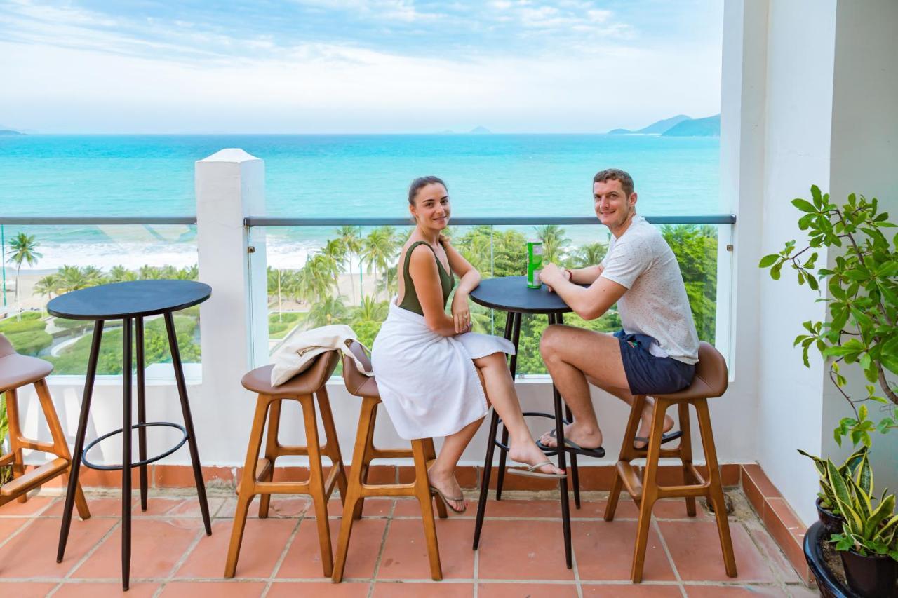 Azura Gold Hotel & Apartment Nha Trang Exteriör bild