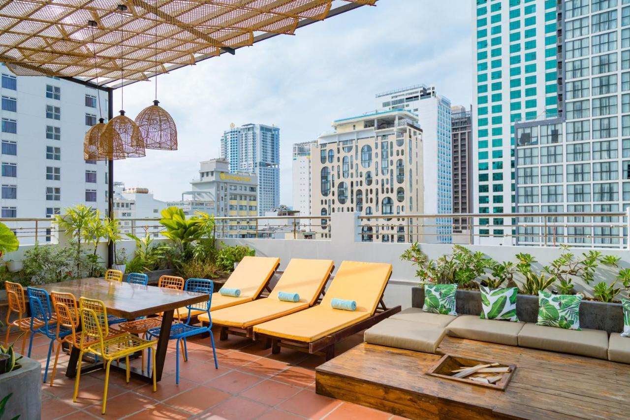 Azura Gold Hotel & Apartment Nha Trang Exteriör bild