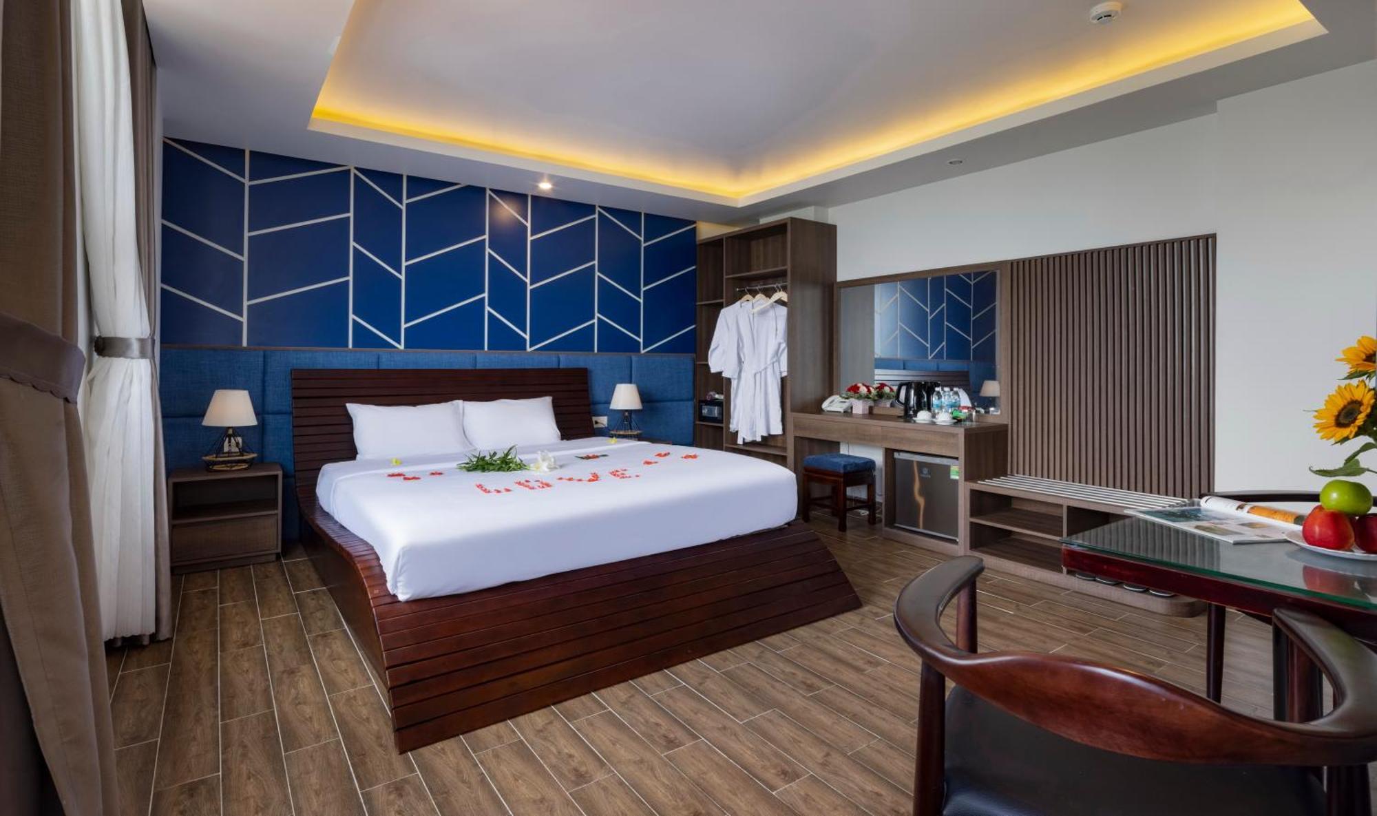 Azura Gold Hotel & Apartment Nha Trang Exteriör bild