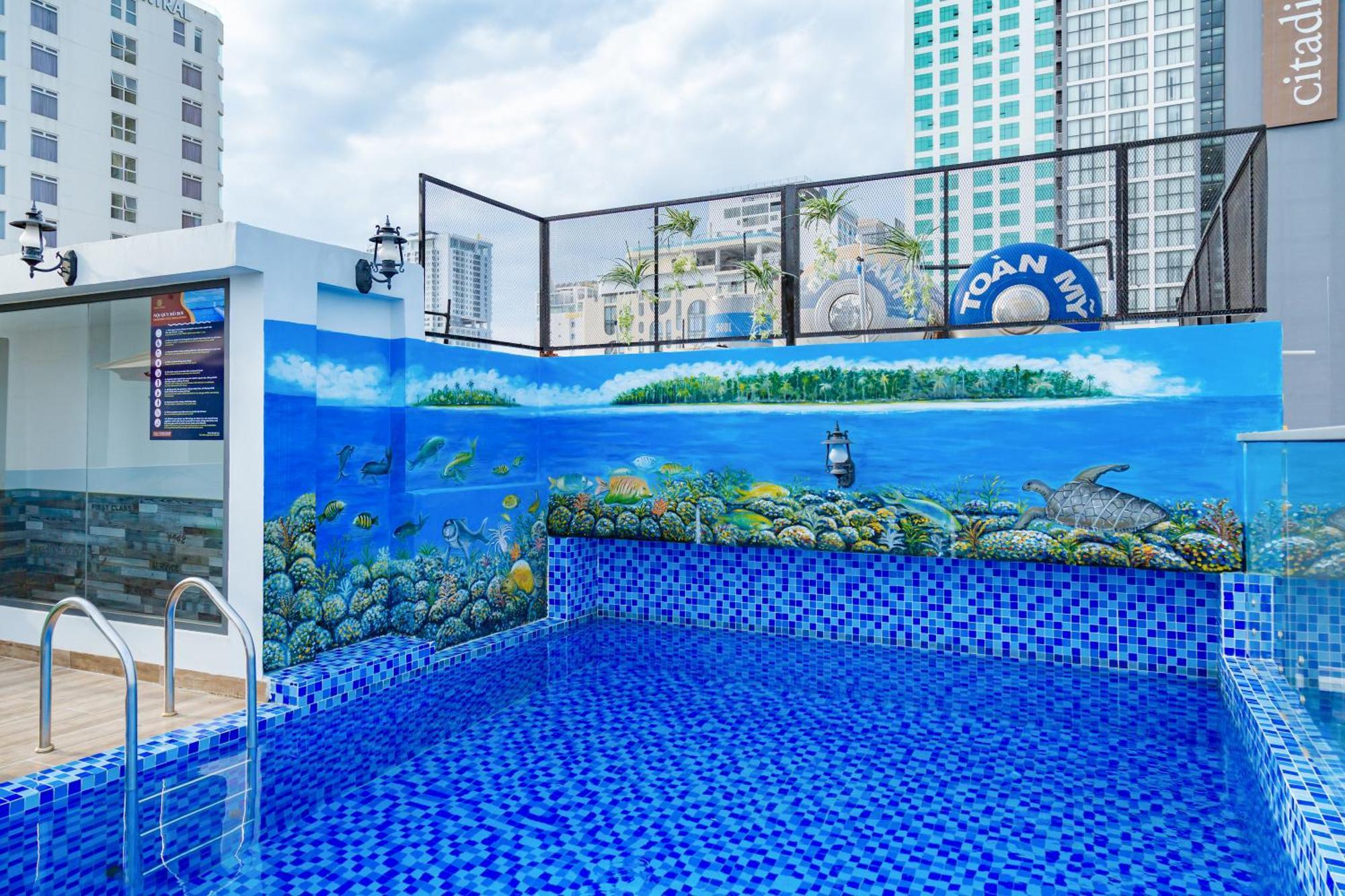 Azura Gold Hotel & Apartment Nha Trang Exteriör bild