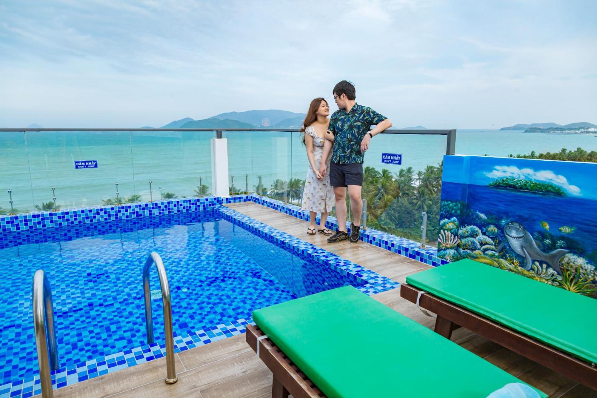 Azura Gold Hotel & Apartment Nha Trang Exteriör bild
