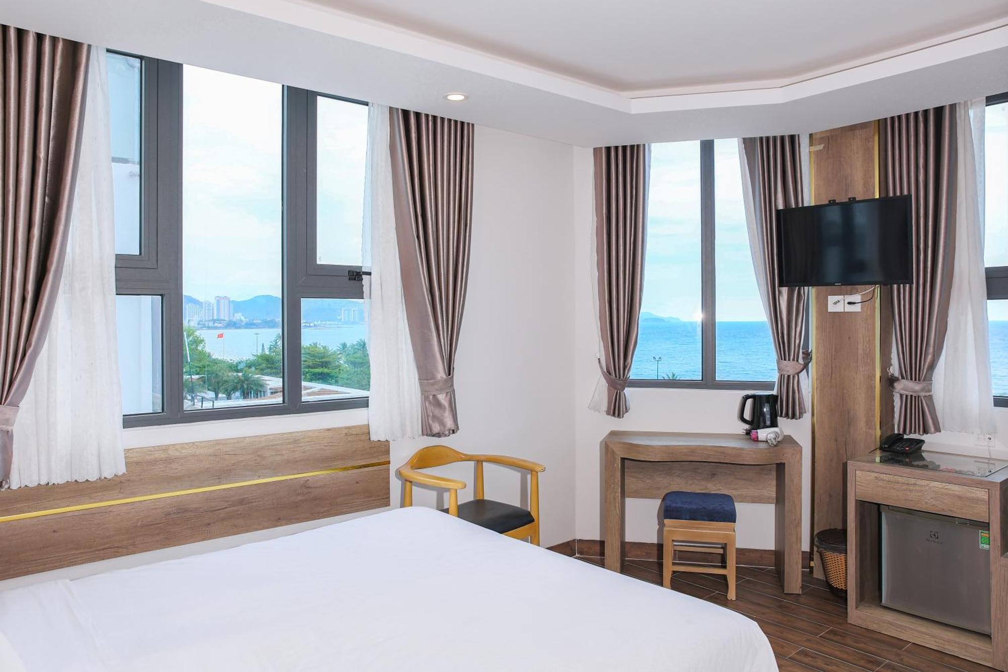 Azura Gold Hotel & Apartment Nha Trang Exteriör bild