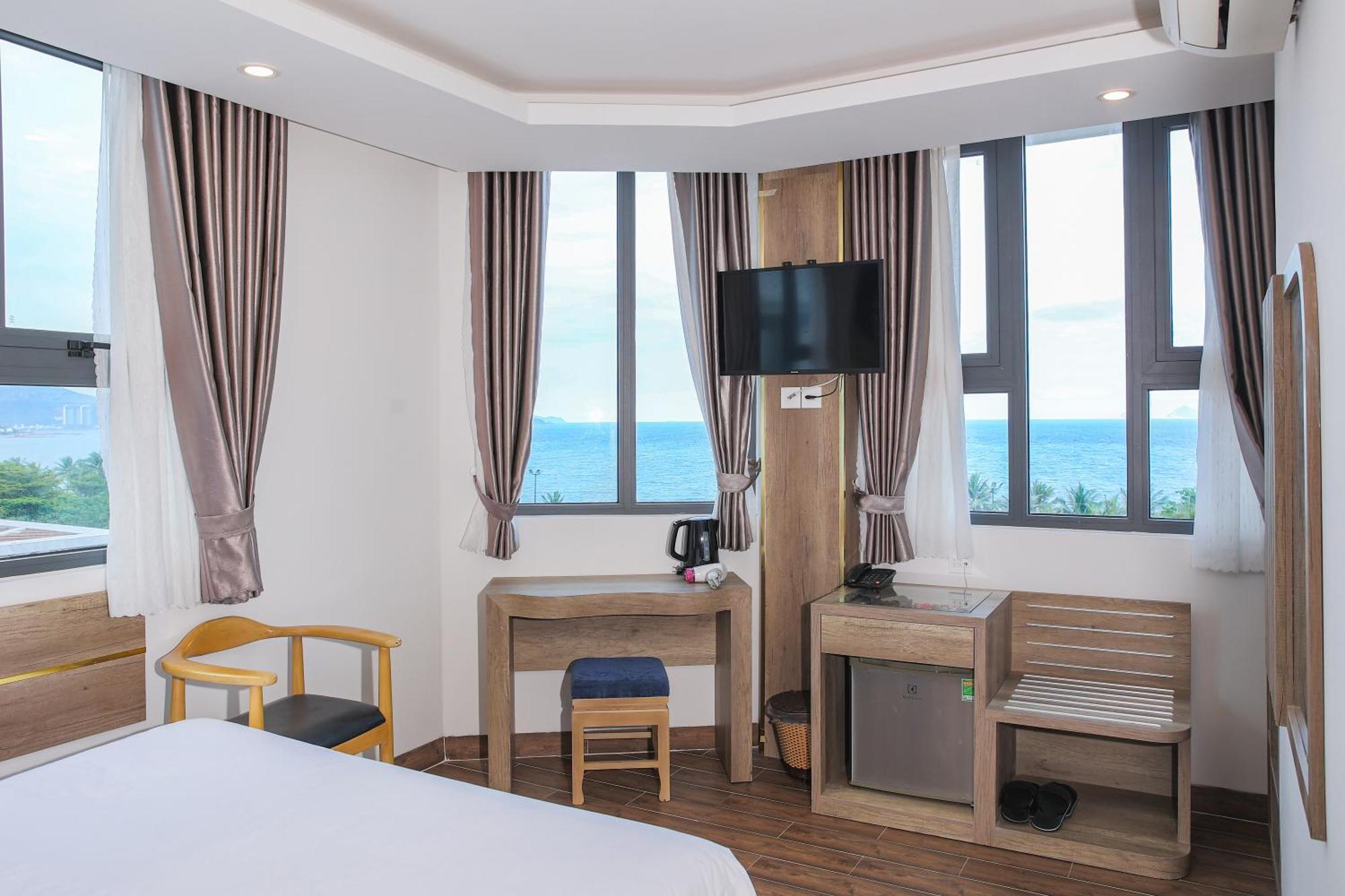 Azura Gold Hotel & Apartment Nha Trang Exteriör bild