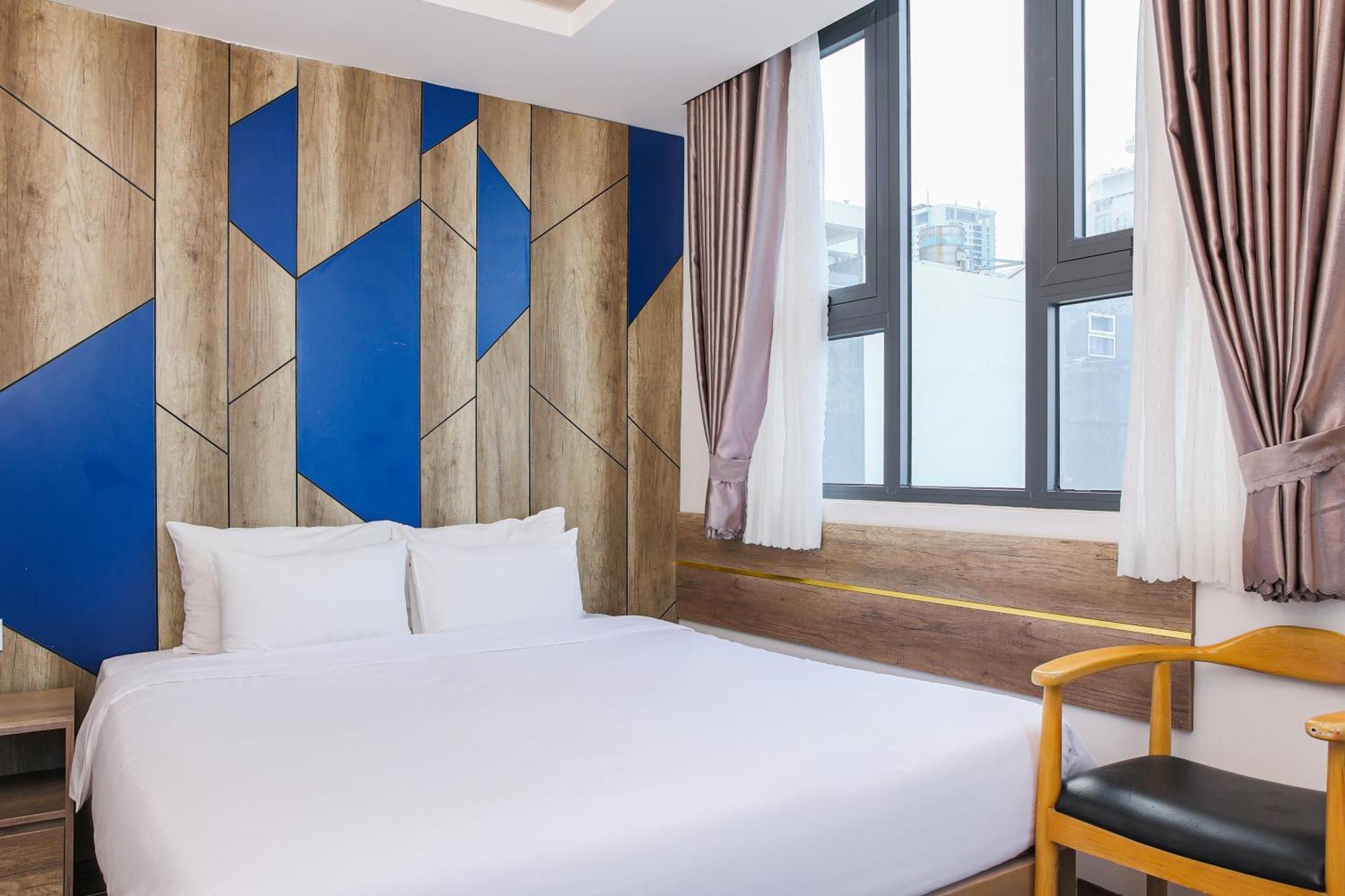 Azura Gold Hotel & Apartment Nha Trang Exteriör bild
